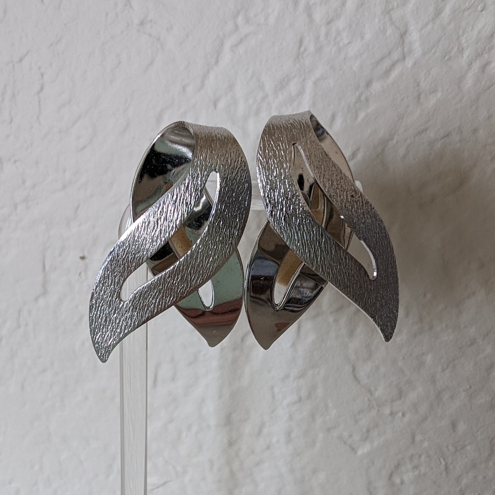 Vintage Sarah Coventry Signed Silver Flame Clip On Statement Earrings
